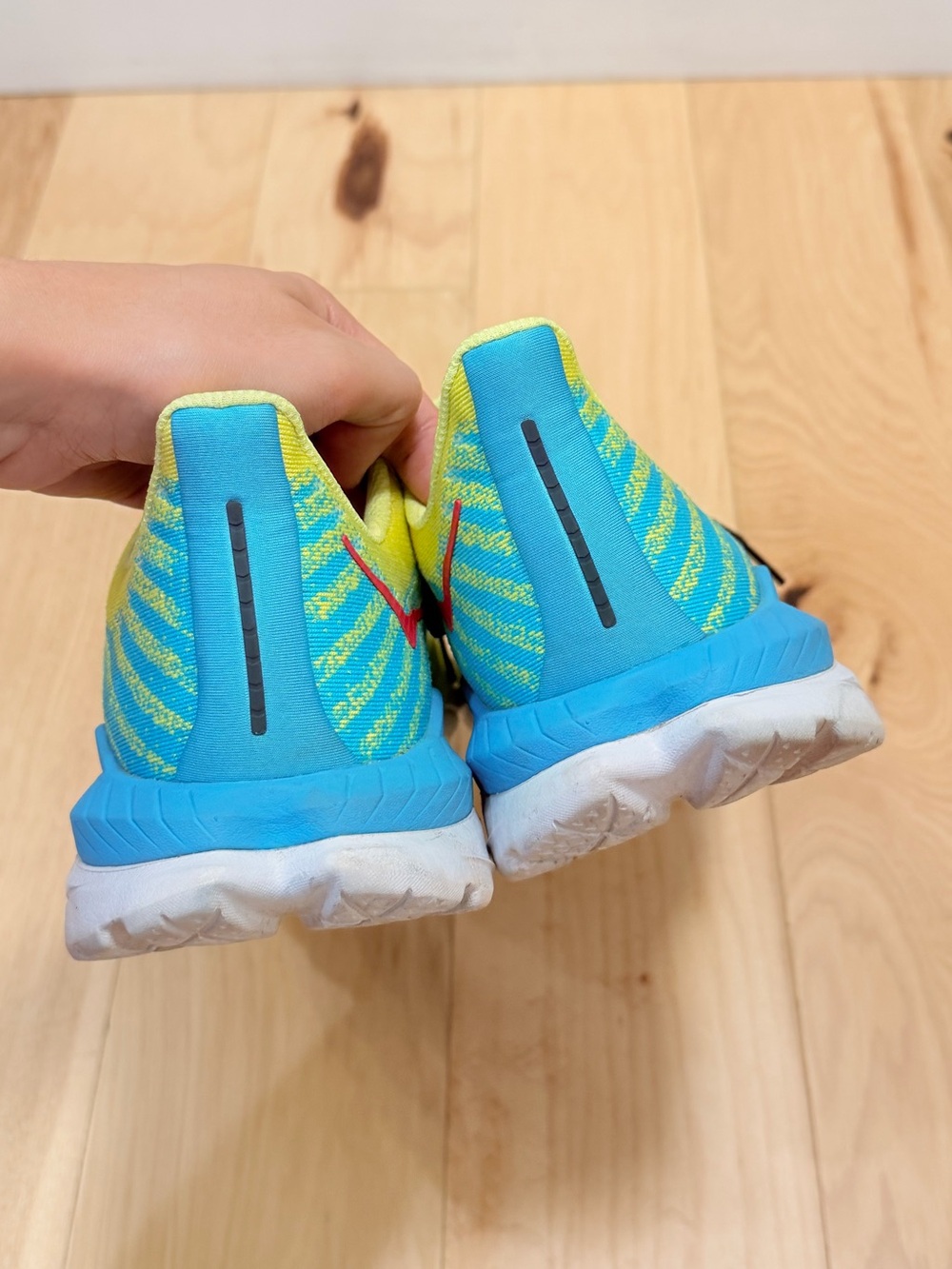 Hoka Women’s Mach 5 Running Athletic Sneakers - Picture 7 of 11